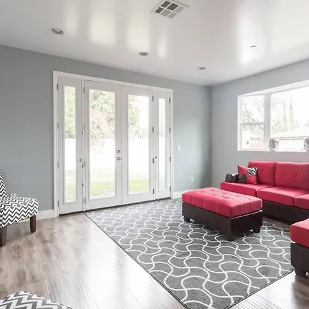 Lake Balboa Modern Glam Charmer